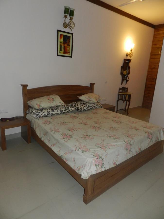 Awtar Mansion Bed & Breakfast Агра Екстериор снимка