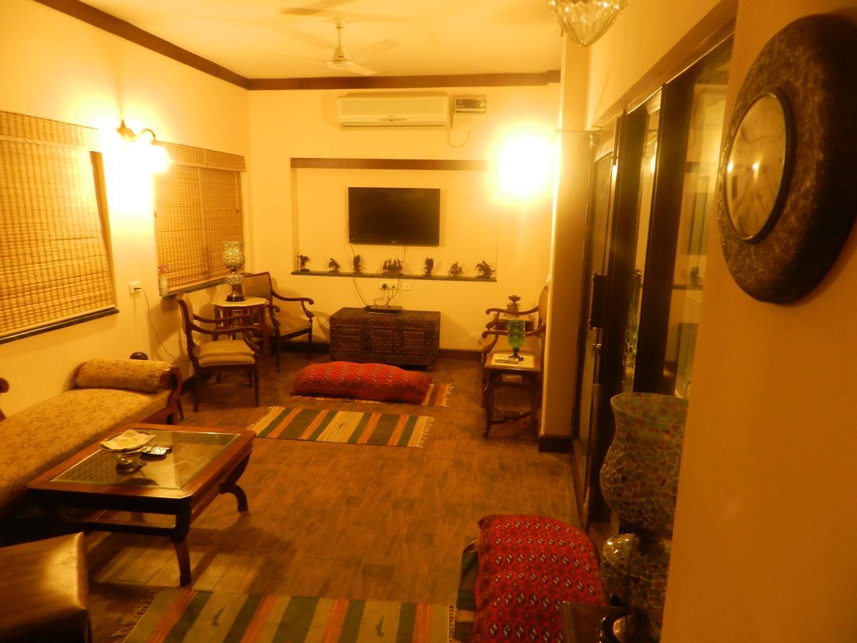 Awtar Mansion Bed & Breakfast Агра Екстериор снимка